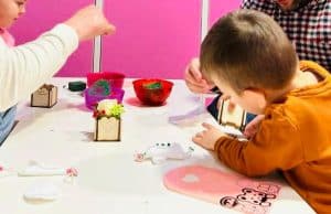 Sărbătorim Ziua Mamei atelier de creatie