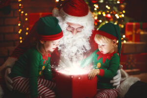fotografie cu mos craciun la gradinita castelino baby